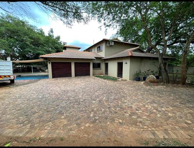 4 BEDROOM HOUSE FOR SALE IN SABLE HILLS